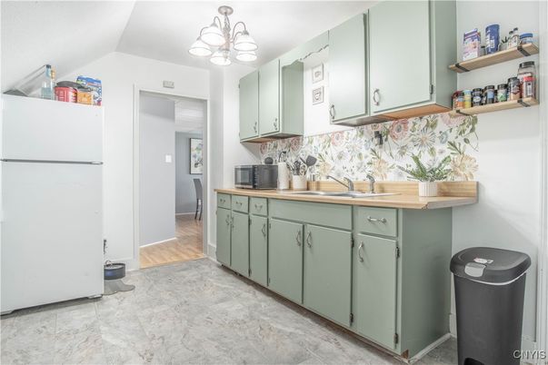 Chandelier, Interior, Kitchen, Wood Texture Flooring
