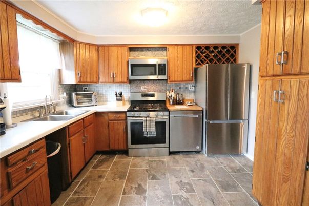 Interior, Kitchen, Stainless Steel Appliances
