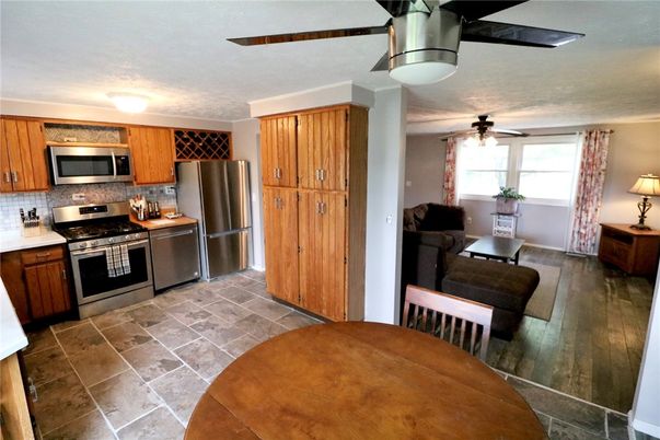 Dining room, Interior, Kitchen, Living room, Stainless Steel Appliances
