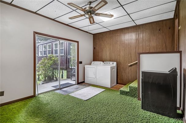 Interior, Washer, Wooden Walls