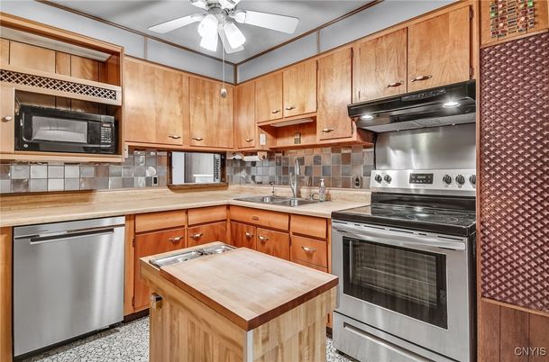 Interior, Kitchen, Stainless Steel Appliances, Wood Texture Flooring