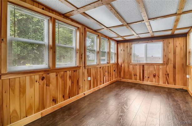 Empty room, Interior, Wood Texture Flooring, Wooden Walls