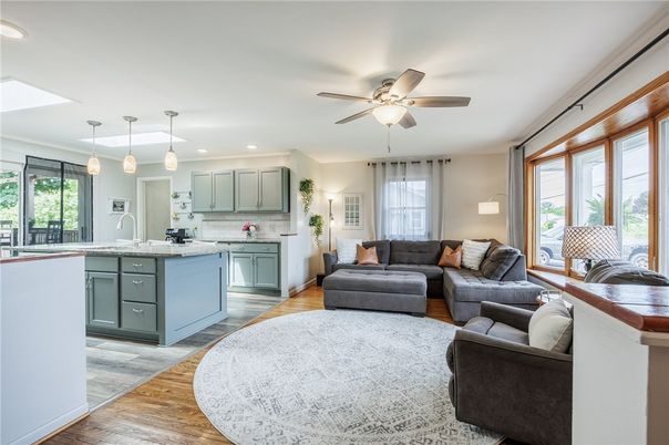 Interior, Kitchen, Living room, Pendant Lights, Recessed Lighting, Wood Texture Flooring