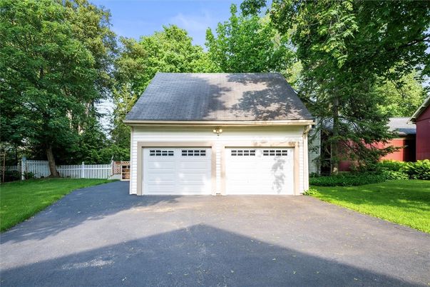 Detached Garage, Exterior