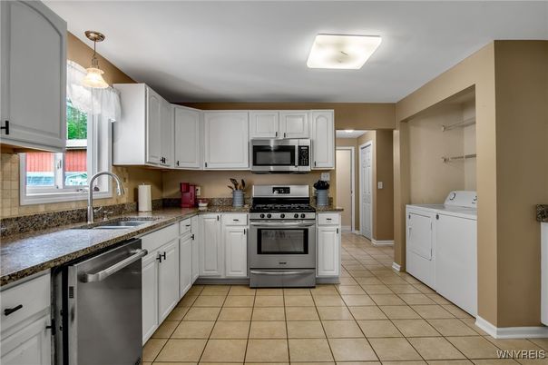 Interior, Kitchen, Pendant Lights, Stainless Steel Appliances, Washer