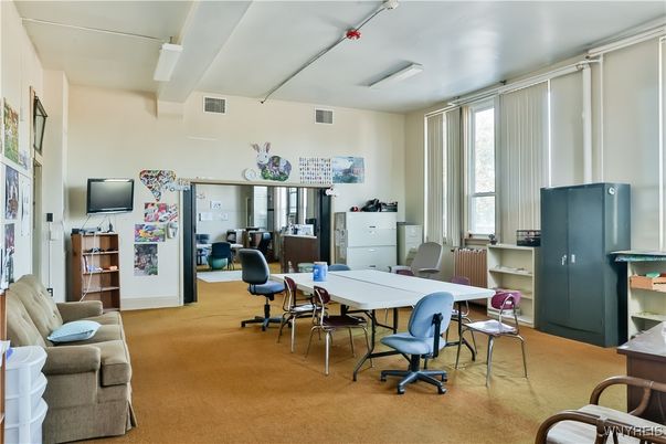 Home Office, Interior