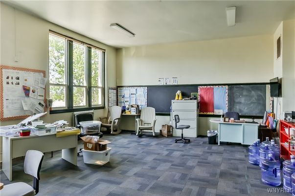 Home Office, Interior