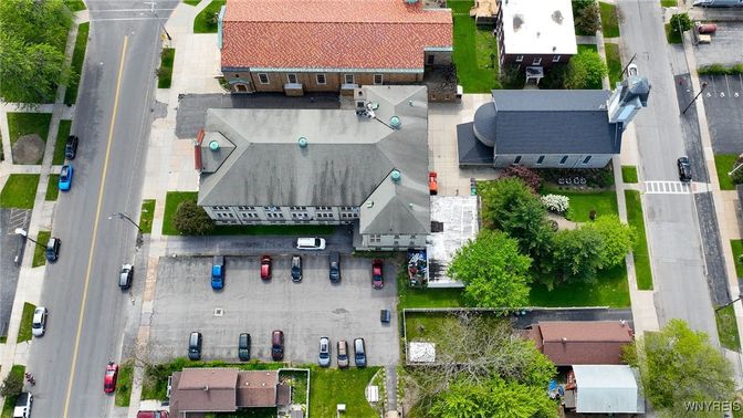 Exterior, Drone