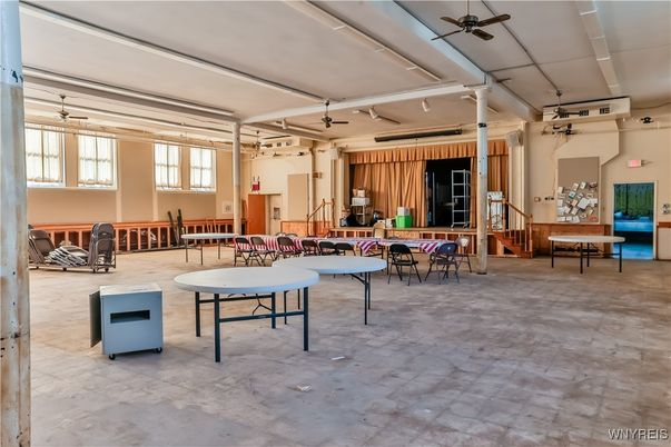 Dining room, Interior