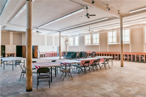 Dining room, Interior
