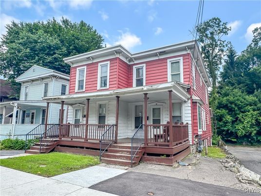 Exterior, Facade, Queen Anne Victorian