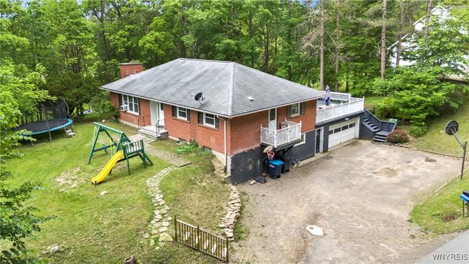 Exterior, Drone