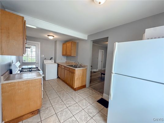 Interior, Kitchen, Washer, Wood Texture Flooring