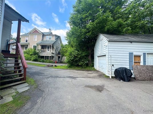 Detached Garage, Exterior