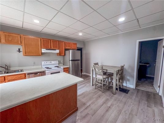 Dining room, Interior, Kitchen, Recessed Lighting, Wood Texture Flooring
