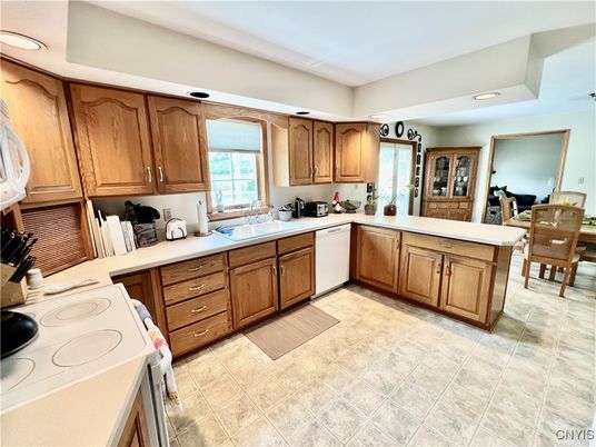 Dining room, Interior, Kitchen, Recessed Lighting