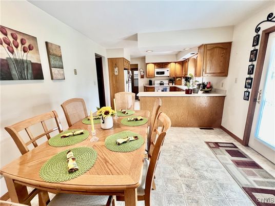 Dining room, Interior, Kitchen, Recessed Lighting