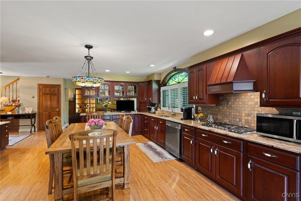 Dining room, Interior, Kitchen, Pendant Lights, Recessed Lighting, Wood Texture Flooring