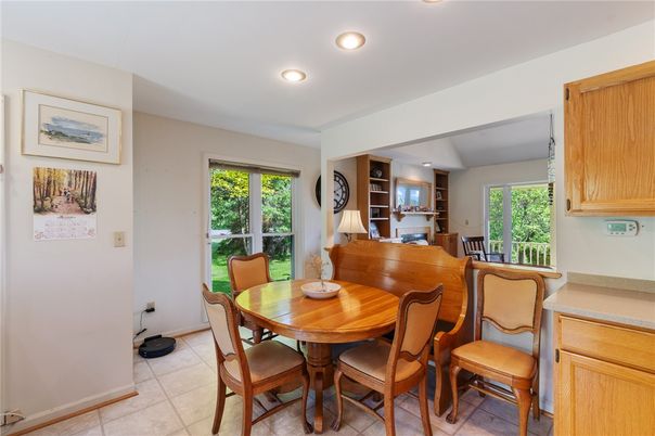 Dining room, Interior, Recessed Lighting