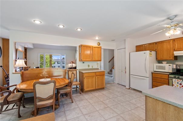 Dining room, Interior, Kitchen, Recessed Lighting