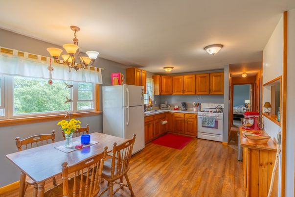 Chandelier, Dining room, Interior, Kitchen, Wood Texture Flooring