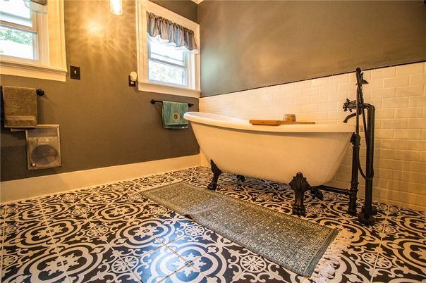Bathroom, Free Standing Baths, Interior