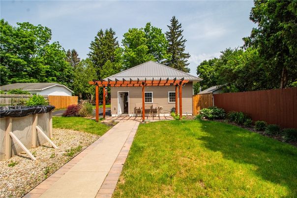 Backyard, Exterior