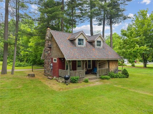 Backyard, Exterior, Facade, Cape Cod