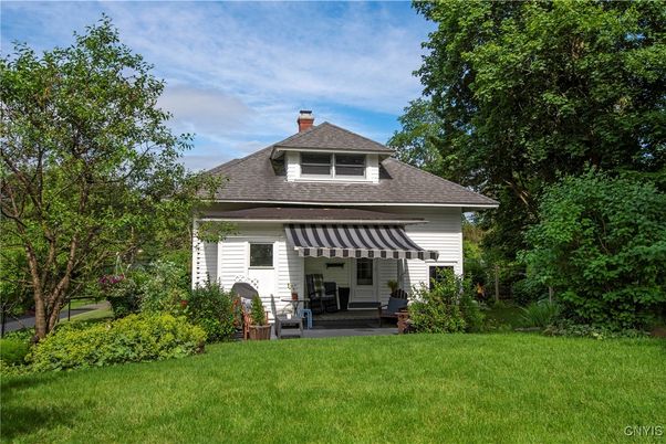 Backyard, Exterior, Facade, Queen Anne Victorian