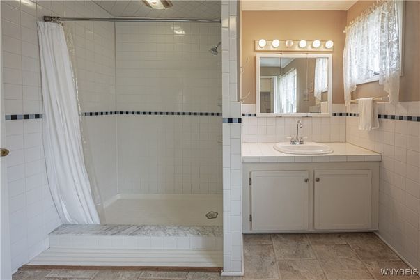 Bathroom, Interior, Tile Countertops