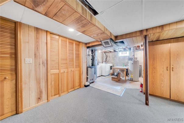 Interior, Recessed Lighting, Washer, Wooden Walls
