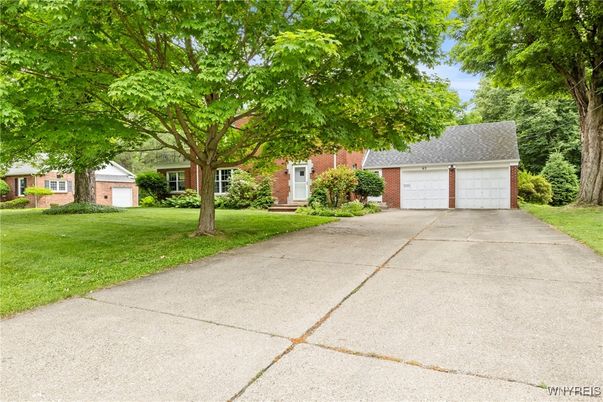Detached Garage, Exterior