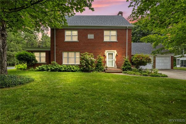 Backyard, Detached Garage, Exterior, Facade, Brick Facade, Georgian