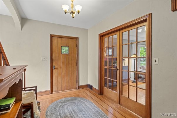 Chandelier, Interior, Wood Texture Flooring