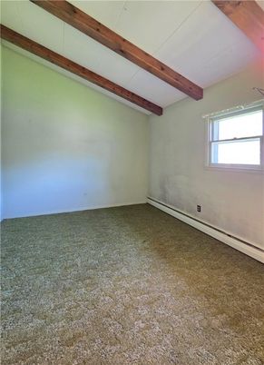 Empty room, Interior, Wooden Beams