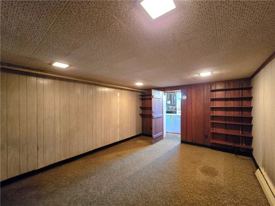 Empty room, Interior, Recessed Lighting, Wooden Walls