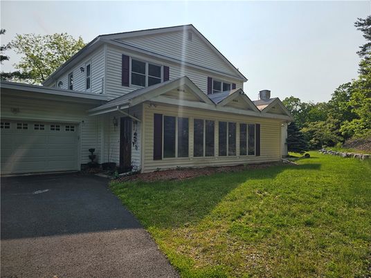 Attached, Backyard, Exterior, Facade, American Craftsman