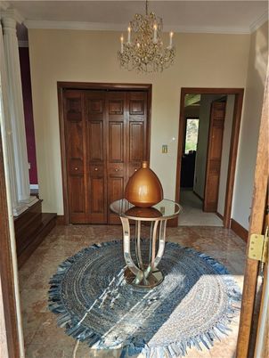 Chandelier, Interior