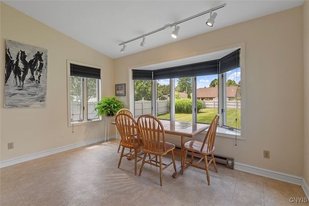 Dining room, Interior