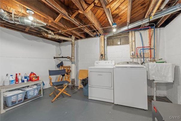 Interior, Washer, Wooden Beams, Wooden Ceilings