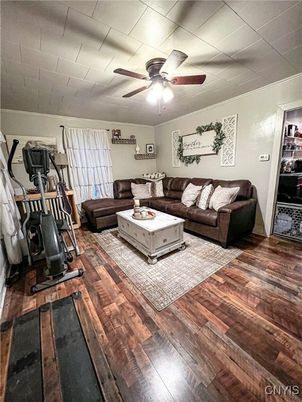 Fitness Equipment, Interior, Living room, Wood Texture Flooring