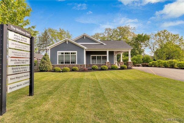 Backyard, Exterior, Facade, Ranch