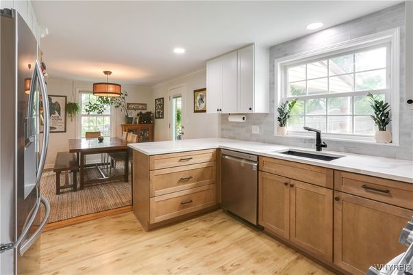 Dining room, Interior, Kitchen, Recessed Lighting, Wood Texture Flooring