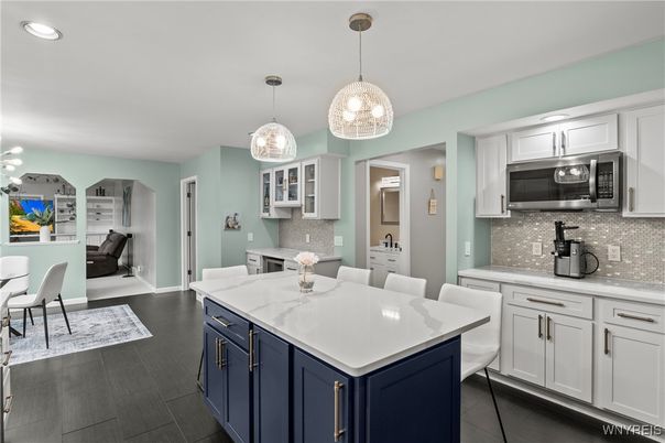 Dining room, Interior, Kitchen, Pendant Lights, Recessed Lighting, Wood Texture Flooring