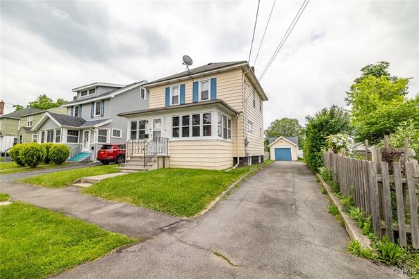 Detached Garage, Exterior