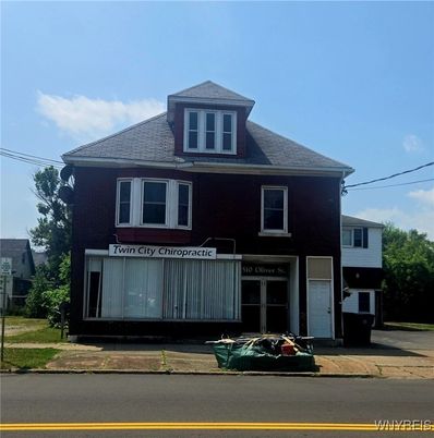 Attached, Exterior, Facade, American Foursquare