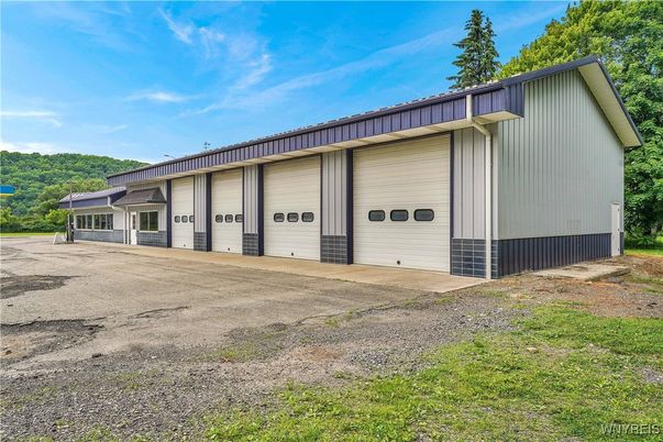 Backyard, Detached Garage, Exterior