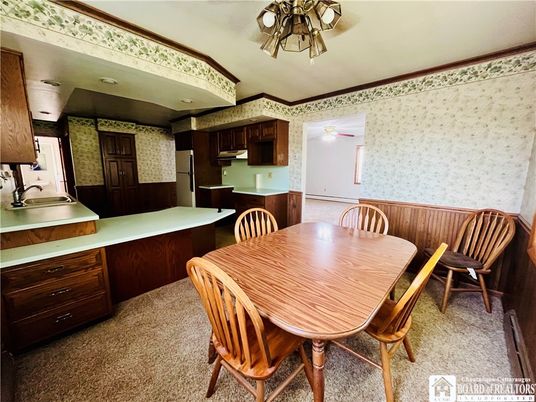 Dining room, Interior