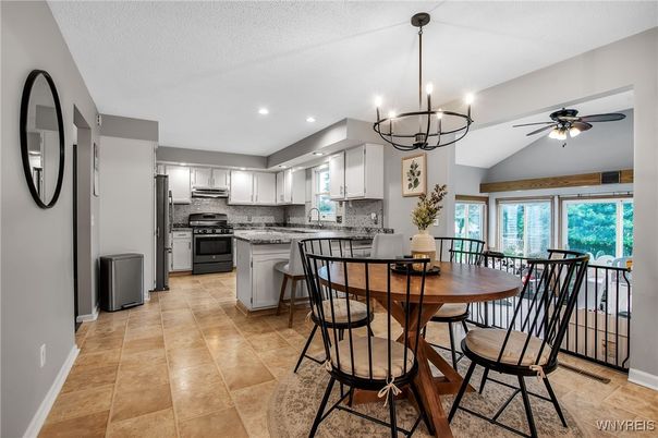 Chandelier, Dining room, Interior, Kitchen, Recessed Lighting, Stainless Steel Appliances