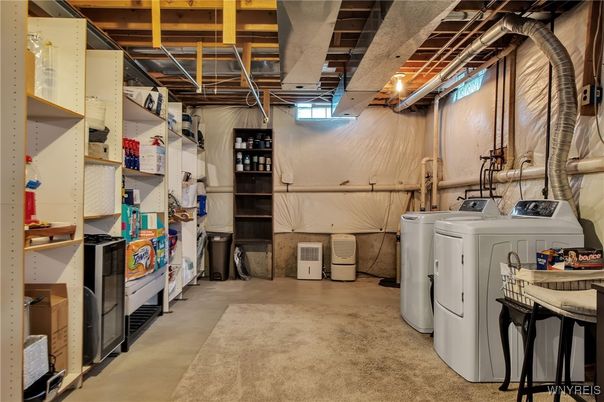 Interior, Washer, Wooden Beams